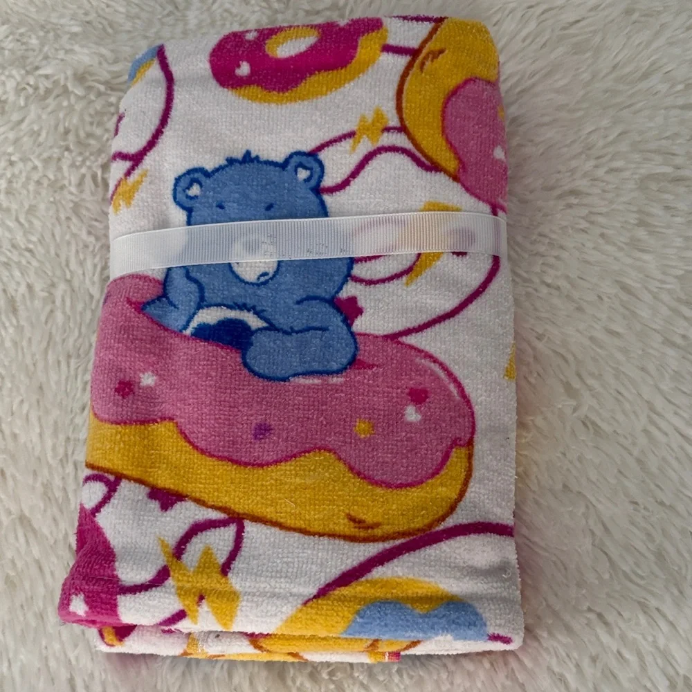 Care Bears ❤️ 🌈 Hand Towels Grumpy Bear 🐻 Donut 🍩 NWT